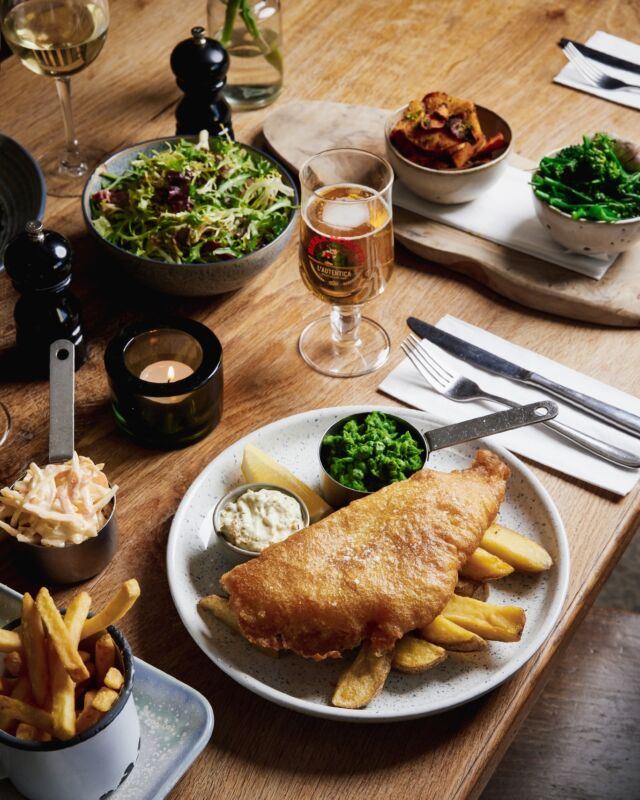 Fish and chips, Vegetable thali, coronation chicken curry... what would you choose?​

Explore our spring menus on us as we're giving one person the chance to win a meal for two. ​

To enter and for T&C's click the link in our bio.

​Don't forget to tag a friend on this post, so they can enter as well.