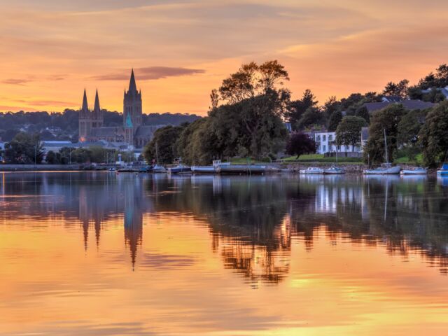 We're just a short drive from the city of Truro.

Think cobbled narrow streets, with a pleasant mix of independent and high street stores, and of course, the beautiful cathedral.​

Click the link in our bio for a taste of some of our favourite shops.