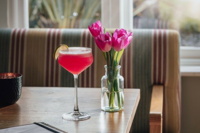 Just because Easter is over, doesn't mean the treats have to end! Indulge a little more this weekend and try our Raspberry daiquiri.⁠
⁠